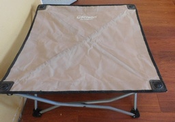 Elevated pet bed - comfy and warm great for arthritic pets